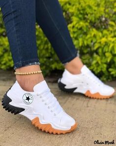 Square Shoes, White Fashion Casual, Sneakers Patterns, Shoes Outfit Fashion, Summer Sneakers, Shoes Outfit, Star Sneakers, Yellow Fashion