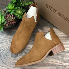 Nib Steve Madden Rainir Notched Ankle Booties Boots Condition: New In Box Size: Women’s Us 8 Color: Cognac Suede :: Orders Are Shipped The Same Or The Next Business Day Excluding Sat & Sun. Mq-2110-016/2600 Suede Flat Heel Booties For Fall, Low Heel Suede Booties For Fall, Fall Suede Booties With Flat Heel, Brown Slip-on Booties For Fall, Black Sock Boots, Women's Lace Up Boots, Boots Cognac, Black Leather Chelsea Boots, Brown Chelsea Boots