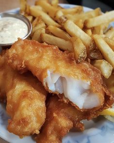 Fish Goujons, Comfort Recipes, Fish Fillets, British Pub, Tartar Sauce, White Fish, Fried Chicken Recipes, Fish Fillet