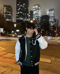 Varsity Jacket Outfit Korean Men, College Outfits Male, Jersey Jacket Outfit, College Jacket Outfit, Designer Presentation, Mens College Fashion, Shadow Pics