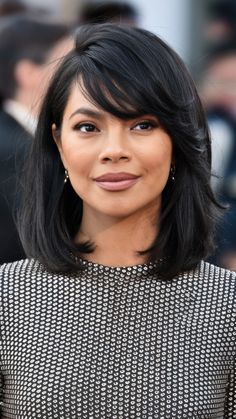 Round Face Haircuts Short Layers, Short Black Hair Round Face, Square Face Short Haircut, Short Hairstyle For Square Face, Bangs Haircut Medium, Short Hair For Square Face Shape, Bob For Square Face, Bob Cut For Round Face, Square Bob Haircut