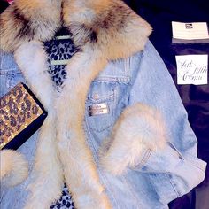 Italian Fox Fur Dyed To Hues Of Baby Blue And A Comfy Denim Jacket With Silk Padded Lining Perfect Coat To Live Your Lil Kim Fantasy’s Out In Chic Winter Medium Wash Denim Jacket, Chic Medium Wash Winter Outerwear, Dolce Gabbana Jacket, Lil Kim, Coats Vintage, Perfect Coat, Vintage Denim Jacket, Red Fox, Fox Fur