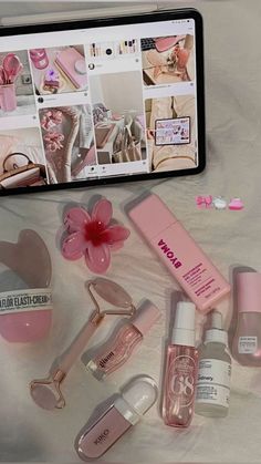 Makeup aesthetic Desain Quilling, Pink Lifestyle, Pretty Skin Care, روتين العناية بالبشرة, Im Just A Girl, Pretty Skin, Pink Girly Things, I'm Just A Girl, Glow Up Tips