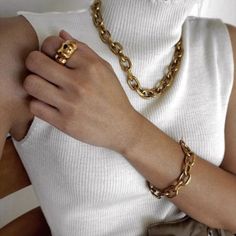 Complete your bracelet stack with this gorgeous chain link bracelet. Chunky Bracelet, Golden Ring, Chunky Bracelets, Chain Fashion, Rolo Chain, Chain Link Necklace, Jewelry Branding, Link Bracelets, Chain Bracelet