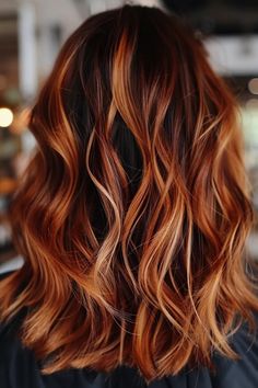 Discover 60 auburn bob hairstyles that flatter every personality and skin tone! From sleek and sophisticated to playful and vibrant, find the perfect look Pumpkin Hair Color, Summer Hair Colour, Auburn Bob, Pumpkin Spice Hair, Gold Balayage, Red Blonde Hair, Hair Color Caramel, Chocolate Hair, Hippie Hair