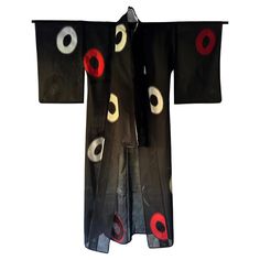 A Japanese formal Kimono made with a very fine black linen gauze augmented with applied modern circle pattern. The garment was hand-stitched and dated to circa 1930-50s. The black gauze is of a very fine material and nearly see through. White, gray (imbued with silver sparkling accent) and red circles were resistant dyed first, then the edges were applied with hand-stitches embroidery to create a subtle but distinct blurring effect. The lapel was lined with white silk underneath and the inner se Kimono Embroidery, Formal Kimono, Embroidery Japanese, Hand Stitches, Stitches Embroidery, Linen Gauze, Modern Wall Hanging, Kimono Vintage, Satin Noir