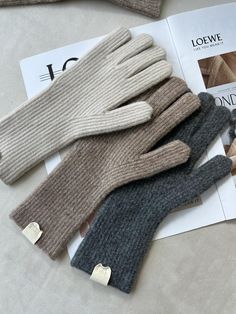 Through constant consideration and challenge of creative design, THEHEE pursues designs that are new but beautiful, functional but not difficult.- The gloves keep you warm and stylish at the same time during the cold winter- With 15% wool content, you can feel thicker and warmer than regular fabric gloves- Each color is luxurious and pastel tones that match well with skin tone- Soft touch to wear Hand Gloves For Winter, Womens Gloves Winter, Cute Gloves Aesthetic, Knitting Photography Ideas, Winter Gloves Aesthetic, Ankle Boots Jeans Outfit, Winter Gloves Outfit, Boots Jeans Outfit, Cute Winter Gloves