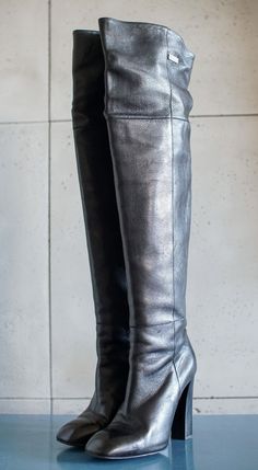 SIMPLE overknee boots  size: 37 EUR, 6.5 US WOMEN, 4UK WOMEN  super high quality leather leather inside zippers made in Italy condition: very good vintage Leather Thigh High Boots With Wide Calf Fit, Wide Calf Thigh High Leather Heeled Boots, Thigh High Leather Heeled Boots For Wide Calves, Leather Over The Knee Platform Boots For Evening, Wide Calf Thigh High Heeled Boots For Formal Wear, Wide Calf Thigh High Heeled Boots For Formal Occasions, Formal Thigh High Wide Calf Boots, Formal Thigh-high Wide Calf Boots, Leather Thigh High Heeled Boots For Formal Occasions