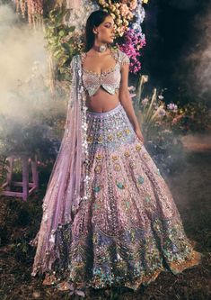 Lilac Butterfly Embroidered Lehenga Set Applique Butterfly, Indian Fits, Papa Don't Preach, Pink Bridal Lehenga, Orang India, Lilac Blue, Traditional Indian Dress, Gaun Fashion, Indian Dresses Traditional