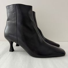 Uterque Zip Up Square Toe Ankle Boots Heel Height: 2.5” Black Leather Ankle Boots Size: 37 New With Tags No Box Zara, Massimo Dutti, Bershka, Stradivarius, Peek & Cloppenburg, Inditex, Arket, Cos Uterque Shoes, Dansko Boots, Chealsea Boots, Coach Winter Boots, Gold Ankle Boots, Light Brown Boots, Burberry Boots, Zara Ankle Boots, Square Toe Ankle Boots