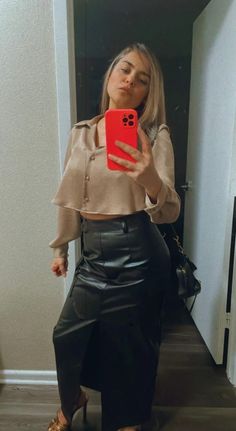 Flap Pocket Split Thigh Leather Skirt – Boho Living Room Chic Club Skirt With Pockets, Chic Fall Cargo Skirt, Formal Shirts Women, Sneakers For Summer, Short Leather Skirts, Brindle Cowhide, Leather Designs, Leather Waist Bag, Leather Toiletry Bag