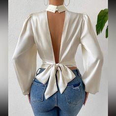 Super Cute And Stylish Ships In 5-10 Business Days Classy Blouses, Lantern Sleeve Top, Blouse Casual Fashion, Satin Crop Top, Backless Crop Top, Vintage Crop Tops, Classy Casual Outfits, Crop Top Blouse, Crop Blouse