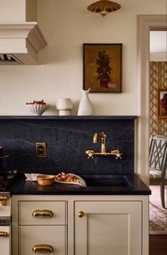 the kitchen is clean and ready to be used as an appliance for cooking