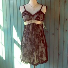 Nwt This Black Lace Cocktail Dress Is Very Cute With Tan Inside. It's 30" Long Grunge Cocktail Dress, Vintage Hoco Dress, Cabaret Dress, Dresses Tight Short, 90s Grunge Dress, Y2k Prom Dress, Clothes Makeover, Swag Dress, Cute Cocktail Dresses