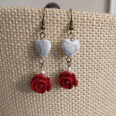 Handmade Earrings. White Howlite Hearts And Red Roses On Brass Ear Wires. 1.5 In Long Valentines Day Jewelry Diy, Valentine Earrings Diy, Valentine Earrings, Wire Wrap Jewelry Designs, Marble Jewelry, Wire Wrapped Jewelry Tutorials, Valentines Earrings, Diy Jewelry Unique, Earring Ideas