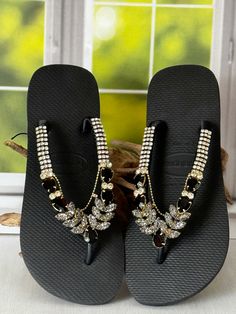 Adjustable Open Toe Flip Flops For Party, Toe Post Flip Flops For Beach Season Party, Party Toe Post Flip Flops For Beach Season, Adjustable Toe Post Flip Flops For Party, Party Flip Flops With Toe Post For Beach Season, Bling Gifts, Fancy Sandals, Sandal For Women, Boss Birthday