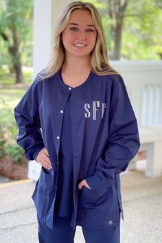 This monogrammed scrub jacket is perfect for anyone in the medical field! Make it your own with your choice of thread colors. Wonderwink Scrubs, Halloween Scrubs, Scrubs Dress, Black Scrubs, Hospital Outfit, Scrub Jackets, Cuffed Top, A Monogram, Scrubs Nursing