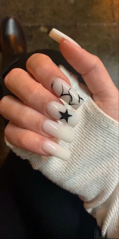 Aesthetic Short Nails, Short Nails White, Aesthetic Nails, Beige Nails, Simple Acrylic Nails, Nails White, Birthday Nails, Nail Varnish