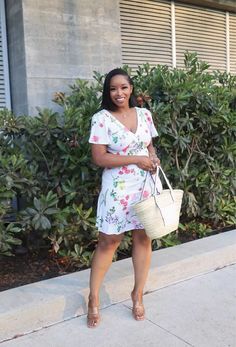 Loft look for spring! Spring outfit, spring dress, cut out dress, mini dress, floral dress #LTKfit#LTKstyletip#LTKSeasonal Floral Dress Mini, Mini Dress Spring, Mini Dress Floral, Cut Out Dress, Spring Fashion Outfits, Out Dress, Fashion Spring, Dress Mini