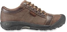 The KEEN Austin shoes are the ultimate urban explorers  bringing style and comfort to your everyday wear. Keen Shoes, Bungee Cord, All About Shoes, Extreme Sports, Rei Co-op, All About Fashion, Chocolate Brown, Sneakers Fashion, Hiking Boots