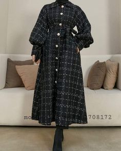 Winter Fashion Outfits Pakistani, Winter Dress Styling, Hijabi Style Winter, Hijab Fashion Winter, Farewell Sarees, Hijab Fashion Summer, Simple Frock Design, Neat Casual Outfits