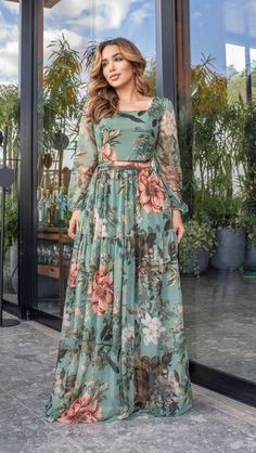 Fancy Maxi Dress, Maxi Dress Boho Chic, Romantic Maxi Dress, Maxi Dress Designs, Maxi Dresses For Women, Designer Maxi Dress, Dinner Dress Classy, Maxi Outfits, Stylish Short Dresses