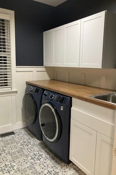 Laundry Remodel Navy Blue Houses, Navy Blue Tile, Landry Room, Laundry Room Colors, Blue Laundry Rooms, Navy Walls, Laundry Room Remodel, Blue Floor