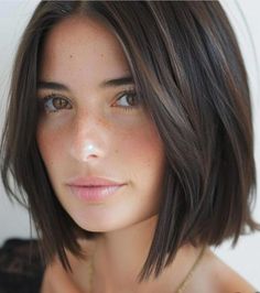 Basic Bob Haircut For Women, Bobs For Square Faces, Square Bob Haircut, Styled Bob, Square Bob, Haircut For Square Face, Square Faces