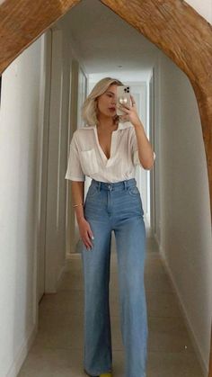 Physical Aesthetic, Classic Style Women Timeless, Office Streetwear, Outfits 30s, Elegant Fits, Hourglass Figure Outfits, Hourglass Outfits, 2023 Wardrobe, Street Wear Fashion