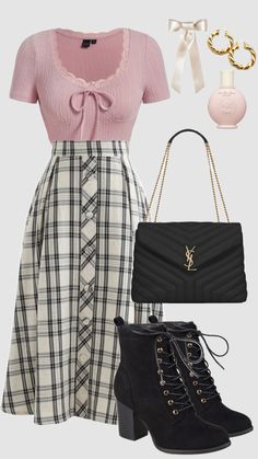 #lightpink #skirt #outfitinspo #coquette #ootd #vintage #churchoutfit #modestfashion #black #boots #modestoutfit #winterfashion #fashion Modest Girly Outfits, Curvy Casual Outfits, Ootd Vintage, Modest Casual Outfits, Shabby Chic Clothes, Modesty Outfits, Cute Modest Outfits, Classy Work Outfits, Fashion Attire