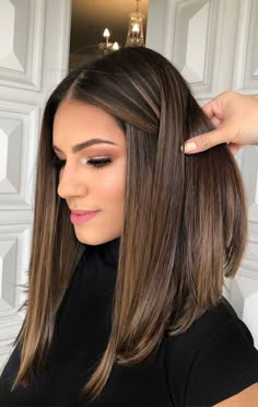 Brown Hair Trends, Gorgeous Hair Color, Hair Color Light Brown, Brown Hair Balayage, Blonde Hair With Highlights, Long Brown Hair, Hair Color Highlights, Brown Blonde Hair, Hair Color Balayage