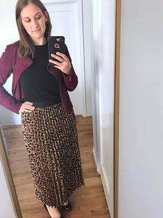 Loving this cheetah print skirt I ordered from SheIn! See what else I ordered and what I thought of this trendy and affordable online store. #shein #fashionreview #leopardprint #stylereview #style #fallfashion Leopard Print Pencil Skirt Outfit, Cheetah Print Skirt Outfit Work, Styling Cheetah Skirt, Cheetah Pencil Skirt, Casual Leopard Print Pencil Skirt, Shein Review, Cheetah Print Skirt, 10 Ways To Wear, Skirt Ideas