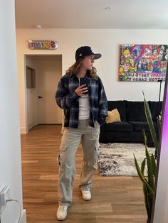 Stem Outfits Style, Gay Girl Outfits, Stem Lesbian, Gay Outfits, 80s Inspired Outfits