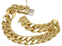 Bracelet composed of heavy curb links, in 18k yellow gold. Signed C'est Laudier. Necklaces Chain, Gold Chain Bracelet, 18k Gold Chain, Gold C, Jewellery Marketing, Gold Bracelet Chain, Gold Design, Chain Bracelet, Gold Chain