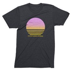 Sunset vintage style t shirt - heather grey - graphic tee - surf shirt - men's shirt - women's top - Vintage Pink T-shirt With Graphic Design, Gray Screen Print T-shirt For Summer, Unisex Retro Summer T-shirt, Vintage Gray Summer T-shirt, Retro Gray T-shirt With Letter Print, Retro Gray T-shirt With Screen Print, Retro Gray Letter Print T-shirt, Heather Grey Screen Print Short Sleeve T-shirt, Heather Grey Short Sleeve T-shirt With Screen Print