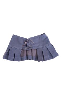 Pleated belt skirt with front opening and bungee closure. Pleats measure 5" long Made in India 100% Cotton Model wears size S/M S/M 36" M/L 39" Belt Inspo Outfit, Blondie Lockes, Types Of Pleats, Fashion Collection Inspiration, Victorian Skirt, Long Pleated Skirt, Belt Skirt, Moschino Couture, Soft Bag