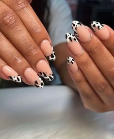 Cow Print French Tip Nails Almond, Cow Print Tips Nails, Cute Nail Designs Birthday, Cute Cow Print Nail Ideas, Cowboy Print Nails, French Tip Country Nails, French Tip Nails Cow Print, Cute Nail Designs Cow Print, Nail Art Designs Cow Print