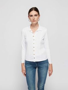 Your classic, collared button up with front seams for a flattering touch. Keep it buttoned for a perfectly polished look, or let a few loose when those happy hour plans happen… (This one comes in Optic White.) | Women's Jarah Top in Optic White | Ethical Essentials Fitted Collared Timeless Top, Timeless Button-up Top With Hidden Buttons, Timeless Collared Tops For Fall, Fitted Timeless Collared Top, Timeless Fitted Collared Top, Timeless Button-up Tops With Placket, Chic Single Breasted Tops For Business Casual, Timeless Fall Button-up Tops, Collared Fitted Blouse With Placket