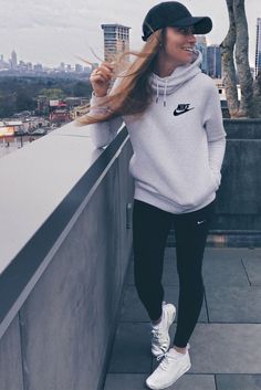 Brand Outfits, Popular Fall Outfits, Sports Ideas, Cute Sporty Outfits, Casual Weekend Outfit, Athleisure Women, Sport Style