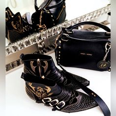 Anine Bing Penny 38 New Studded Boots Ankle Boots Booties Rockstar Rock N Roll Black Pointy Toe Boots, Gold Boots, Studded Ankle Boots, Western Style Boots, Pointed Toe Boots, Studded Boots, Suede Fringe, Anine Bing, Boots Ankle