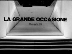 the words la grande occasione written in black and white on an escalator