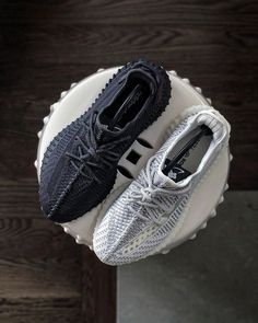 Yeezy Boots, Adidas Yeezy 350 V2, Yeezy 350 V2, Replica Designer Handbags, Sneaker Stores