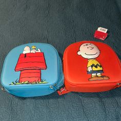 Two Lunch Bags Embossed For A 3d Effect. Charlie Brown Nwt Snoopy Gently Used. Also Missing The Strap To Use As A Backpack. Insulated Vintage Chanel Handbags, Charlie Brown Christmas, Charlie Brown Peanuts, Baby Bundles, Swim Shoes, Jewelry Kits, Lunch Bags, Baby Walker, 3d Effect