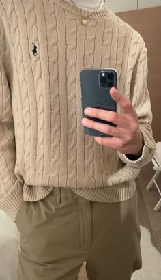 Sweater Outfits Men, Preppy Mode, Street Style Outfits Men, Men Stylish Dress, Guys Clothing Styles, Mens Outfit Inspiration, Winter Outfits Men, Cool Outfits For Men