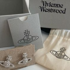 @iluvvzi #vivienne #westwood #earrings Westwood Earrings, Vivienne Westwood Earrings, Empress Dowager, Classic Clothing, Diamond Bows, Simple Stud Earrings, Bow Knot