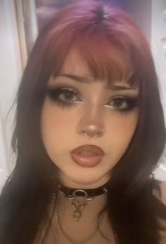 Grungy Makeup Look Aesthetic, E Girl Makeup Grunge, Alt Hoco Makeup, Dark Cute Makeup, Pretty Alt Makeup, Goth Eyelashes, Alt Makeup Looks Simple, Emo Concert Makeup, Alt Lip Makeup