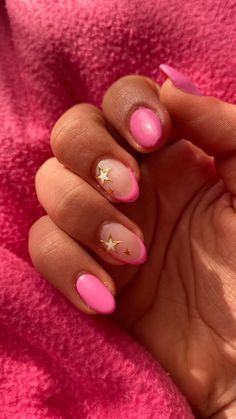 Pink French Tip With Gold Line, Pink Nashville Nails, Funky Pink Nails, Pink Design Nails, French Pink Nails, Pink Nails With Design, Nail Inspo For Summer, Pink Nail Design Ideas