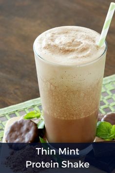 A chocolate protein shake surrounded by thin mint cookies. Mint Protein Shake, Cookie Protein Shake, Mint Shake, Post Workout Shake, Mint Extract, Girl Scout Cookies