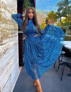 Blue Outfit Classy, Puff Long Sleeve Dress, Outfit Classy, Bohemian Maxi, Bohemian Maxi Dress, Puff Long Sleeves, Statement Dress, Feminine Dress, Blue Outfit