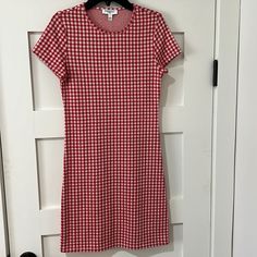 Red And White Gingham Dress. Fitted. Red Gingham Dress, Red And White Gingham, Dress Fitted, Red Gingham, Gingham Dress, Gingham, Red White, Red And White, Colorful Dresses